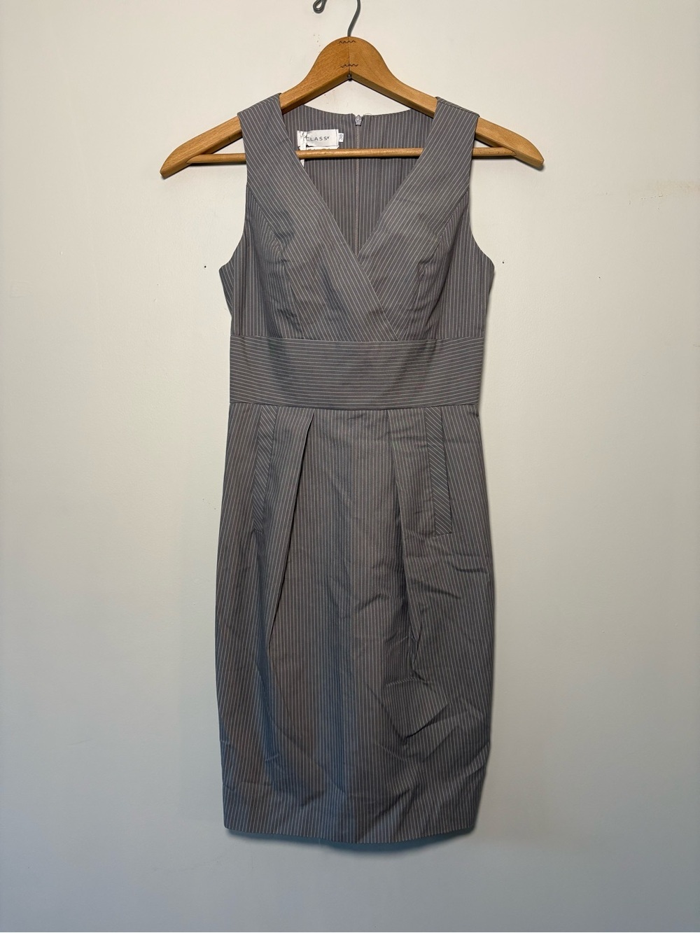 CLASS ROMA Gray Pinstripe V-Neck Sheath Dress NWT Sz 2 Professional Office-wear